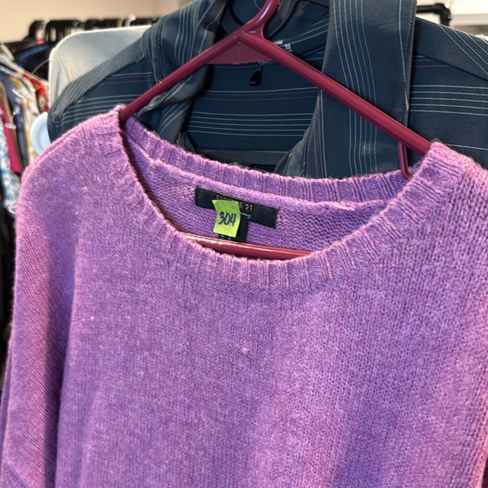 Women's Forever 21 sweater